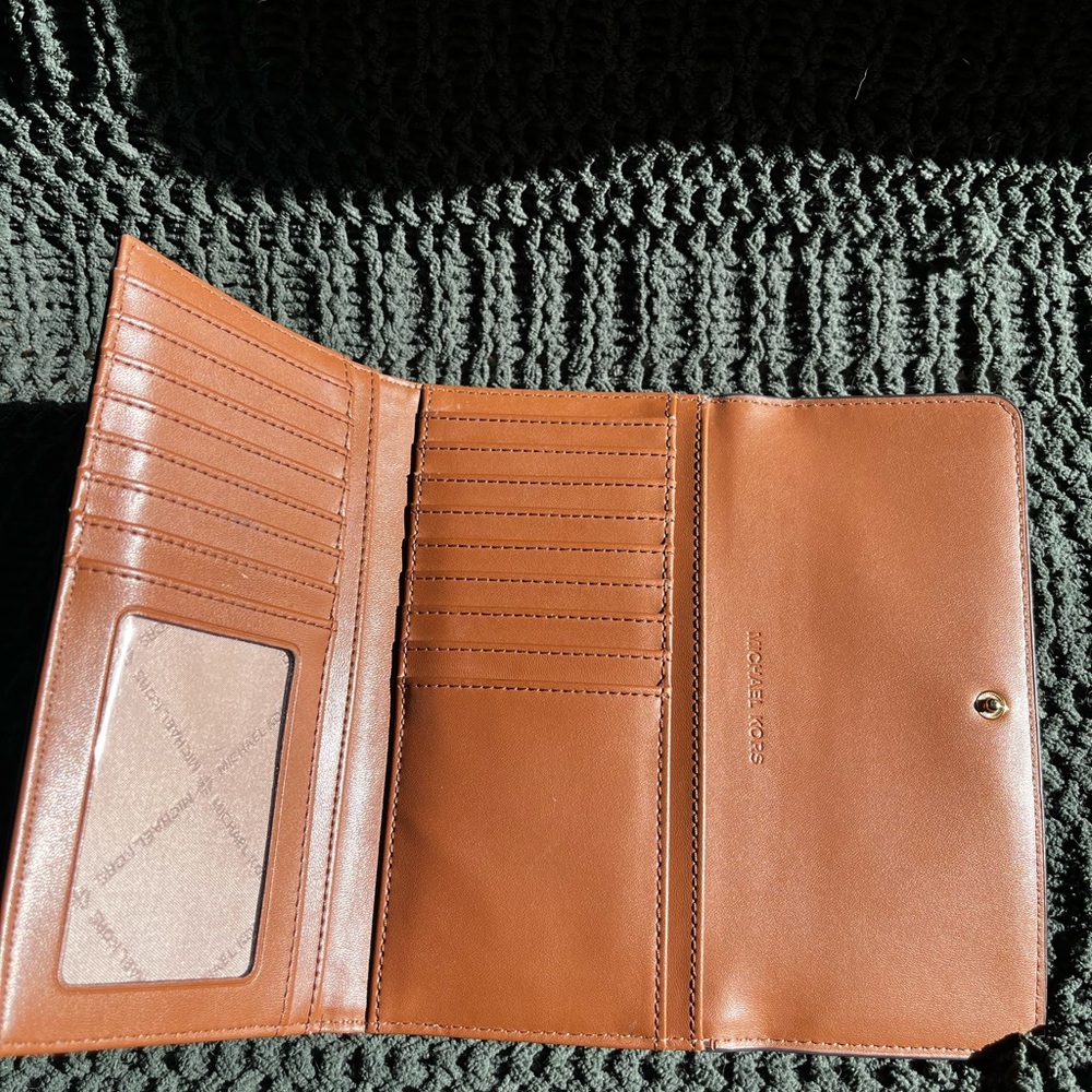 Michael Kors Textured Cream Clutch - Picture 2 of 3
